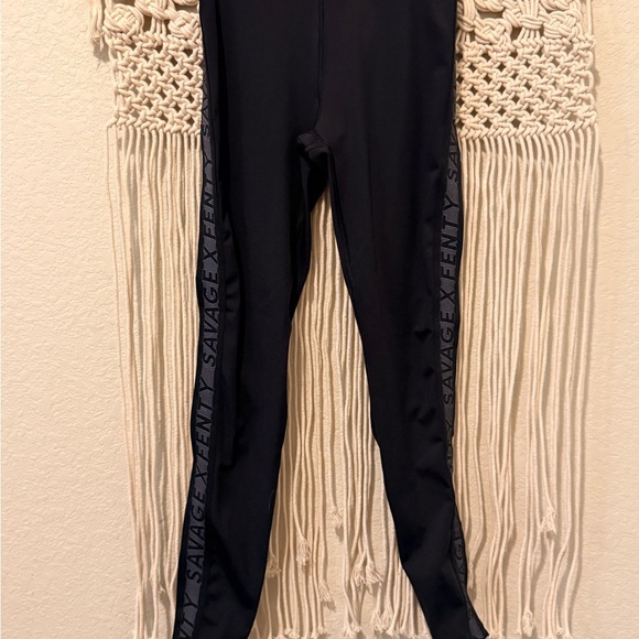 Savage X Fenty Black Leggings with Side Logo – Women’s High-Waist Gym, Workout - Picture 1 of 2
